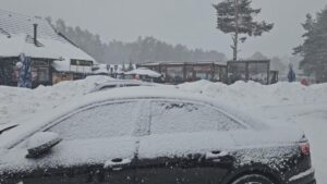 17635464321735909746 zlatibor sneg vejavica zastoji fotorina 6