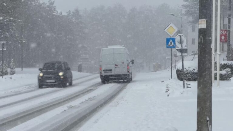 17638115101732966342 cajetina sneg stanje na putevima fotorina 4