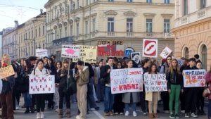 Zborovi Zrenjanina i studenti demantovali navode opozicije o saradnji i zajedničkim akcijama 6