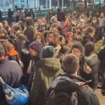 Protesti danas u više mesta na godišnjicu napada na studente FDU, koji su pokrenuli talas blokada u Srbiji 2 38 300x169 1