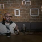 "OTAC ME JE NAPUSTIO KAD SAM IMAO 20 MESECI" Teška životna priča najpoznatijeg saradnika estrade: Ne želim decu, nikada se ne bih ponašao kao on prema nama! 20231128 12 39 03media player