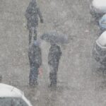 SNEG SAMO SIPA: Zabeleli se krovovi, automobili, dvorišta! Od jutros pada u ovim delovima Srbije (foto) LOZNICA Gust sneg