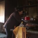 Požar progutao dom porodice Anđelković: Samo da je komšija nije video, ne znam šta bi bilo! Humani ljudi sad skupljaju pomoć za Veru (foto) Screenshot 2025 11 21 114142