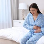 Četiri razloga zašto vas noću muče gasovi: Evo kako možete ublažiti problem bol u jetri shutterstock 2008365554