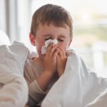 Grip hara po Srbiji: Batut objavio nove podatke! Najviše zaraženih među mališanima do 4 godine curenje nosa shutterstock 2169380565