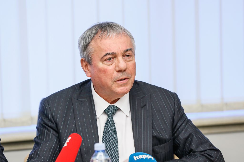 Mića Megatrend izgubio dozvolu za rad