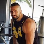 VLADIMIR TOMOVIĆ BIO U KOMI 21 DAN: Tekla mi je krv iz uha, pukla lobanja... Jedva preživeo pad sa kuće screenshot 25