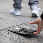 Miladinka našla novčanik sa dokumentima i parama, pa uradila nešto što se retko viđa: Nije krivo vreme, i dalje ima onih koji brinu za druge! shutterstock 630865304