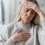 Imate neobjašnjive glavobolje i kratak dah? Krivac može biti buđ, a evo kako da rešite problem shutterstock 2285260575