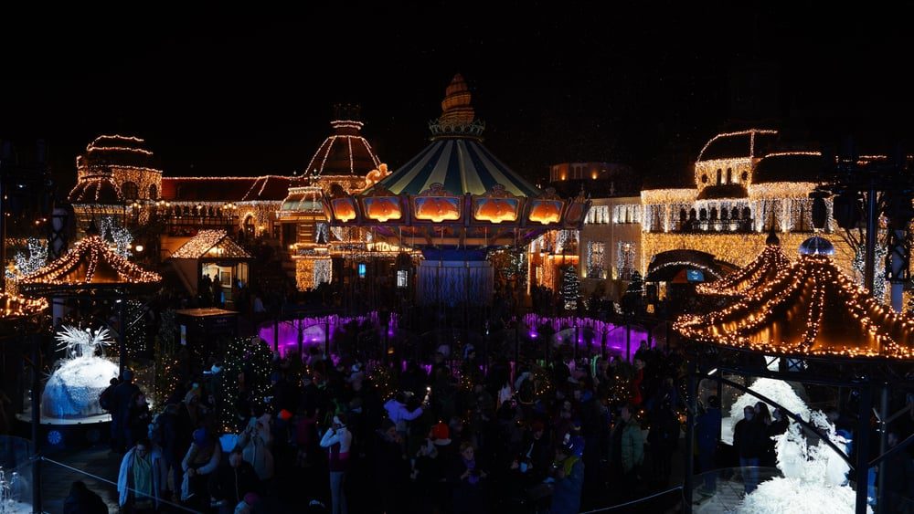 Zimska čarolija za celu porodicu: Ovi zabavni parkovi savr&scaron;eni su za praznični odmor sa decom 1