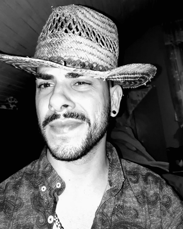 Stefan Domovski ptice i papagaji