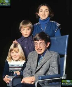 Stiven Hoking predvideo haos u Evropi 2030-ih Ne samo nauka: Hawking je upozoravao na klimatske, socijalne, tehnološke opasnosti naročito AI