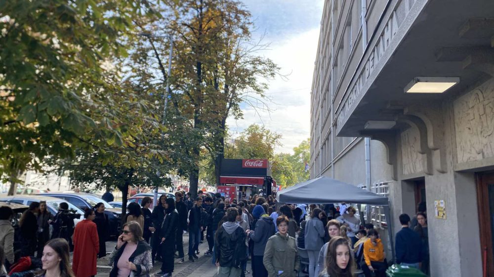 Nastavnici Pete beogradske gimnazije uputili otvoreno pismo javnosti 10