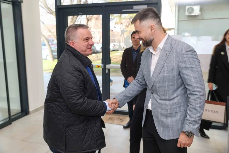 [Aggregator] Downloaded image for imported item #137543