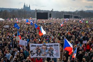 Protest u Pragu, desetine hiljada ljudi odbilo budućnost Če&scaron;ke po modelu dana&scaron;nje Mađarske 11