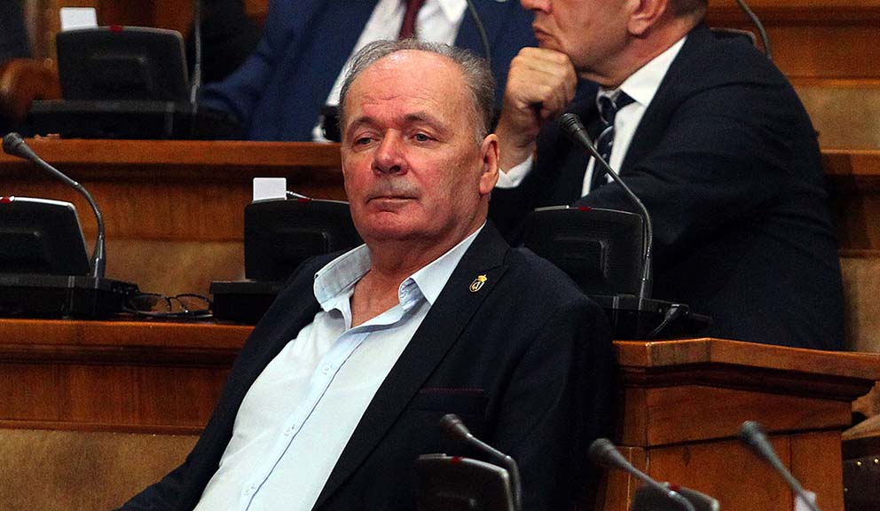 Da li sedi&scaron;te predsednika Republike treba iz Beograda preseliti u Kragujevac? 3