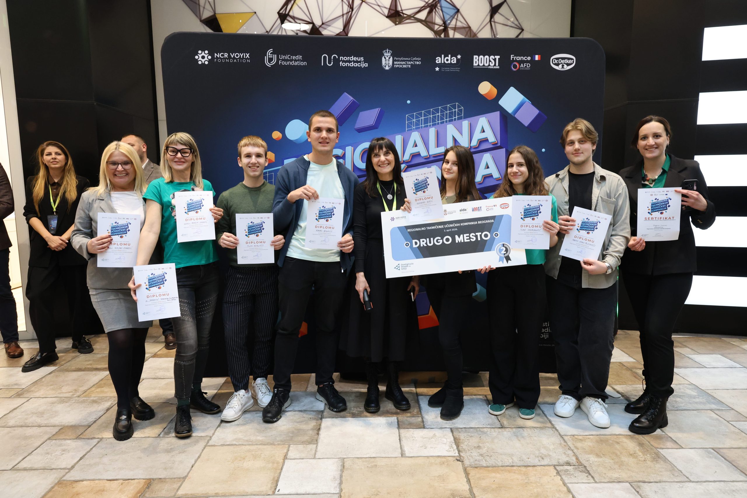 Komplet za izradu otiska &scaron;ape, sprej za peglanje i biljni terarijum &ndash; pobednički proizvodi srednjo&scaron;kolaca 3