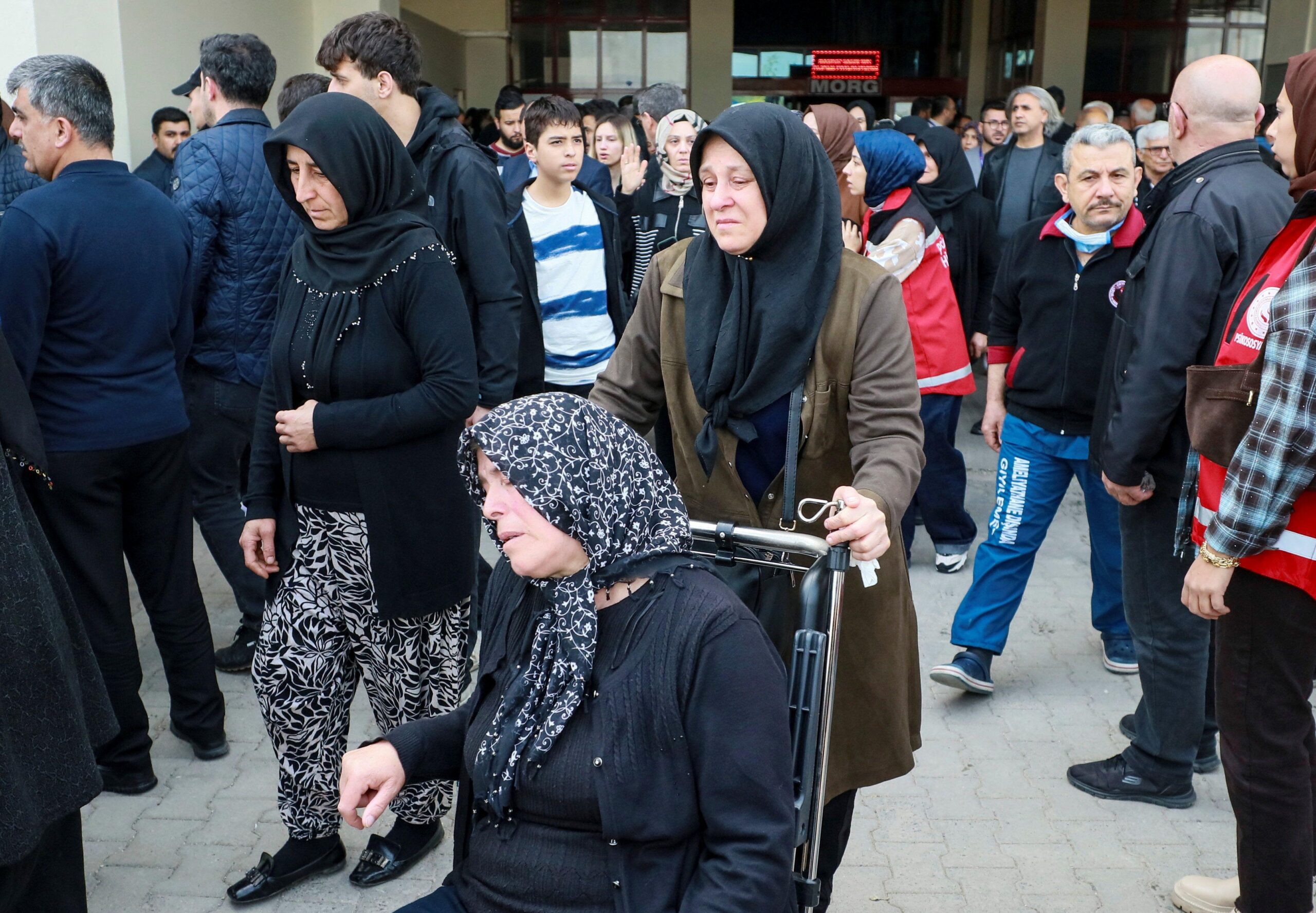 rodbina ubijenih u turskoj, pucnjava u turskoj, pucnjava u &scaron;koli u turskoj